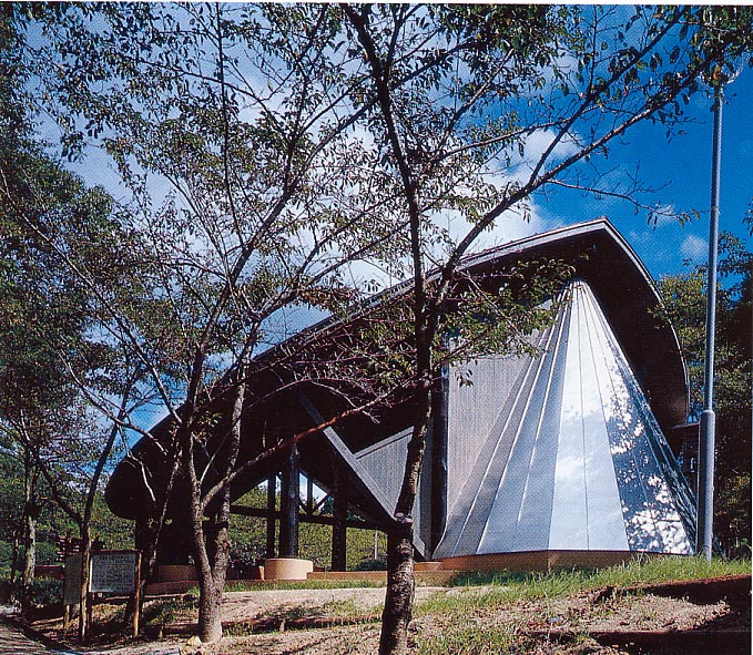 ウィングハウス